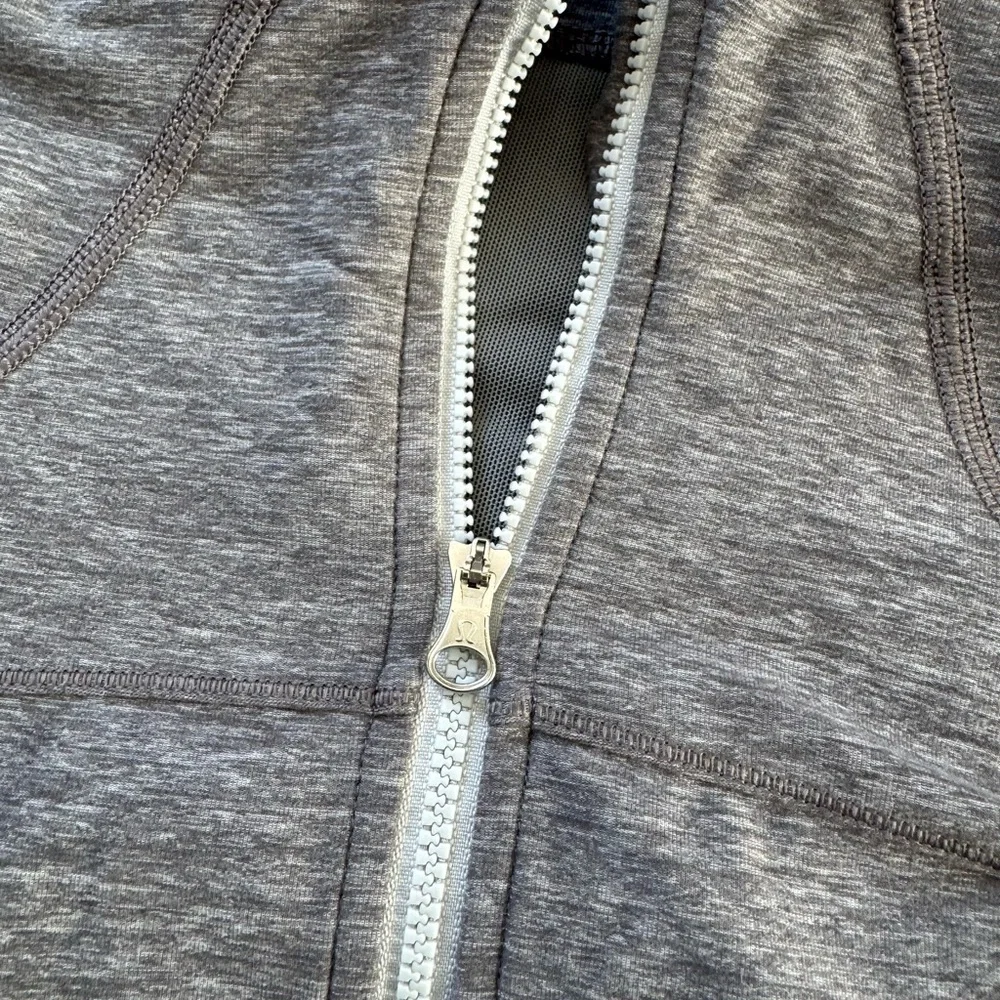 lululemon athletica Heathered Gray Quarter-Zip Sweatshirt - Picture 4 of 4